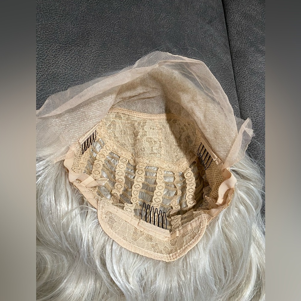 Webster Wigs Blaire - Pale Ash Blonde - Picture 6 of 6
